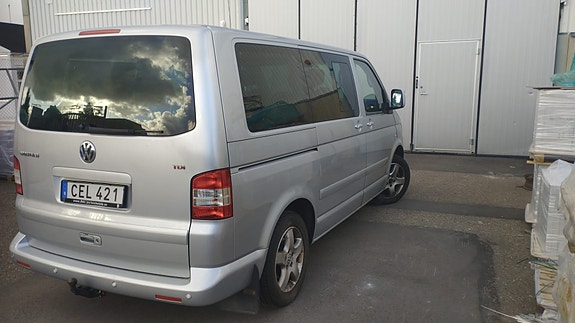 Volkswagen Multivan 5 of 22