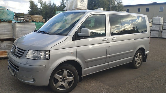 Volkswagen Multivan 3 of 22