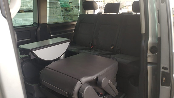 Volkswagen Multivan 16 of 22