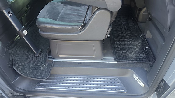 Volkswagen Multivan 13 of 22