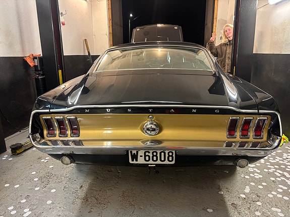 Ford Mustang 30 of 30