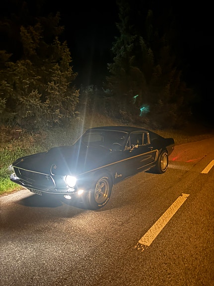 Ford Mustang 28 of 30