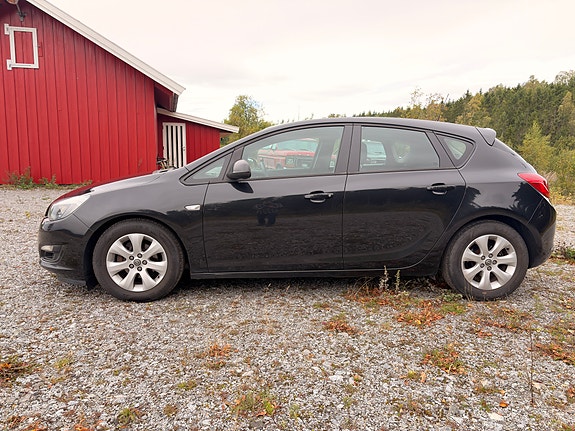 Opel Astra 4 of 15