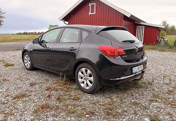 Opel Astra 3 of 15