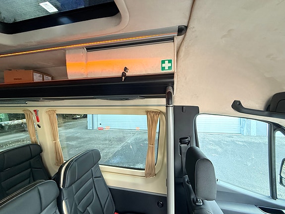 Mercedes-Benz Sprinter 519 16+1 Godkjent for 2 rullestoler 2026 **LEVERINSKLAR** Pris kr 1379000+mva !Pris inkl. mva: kr 1 723 750 29 of 30