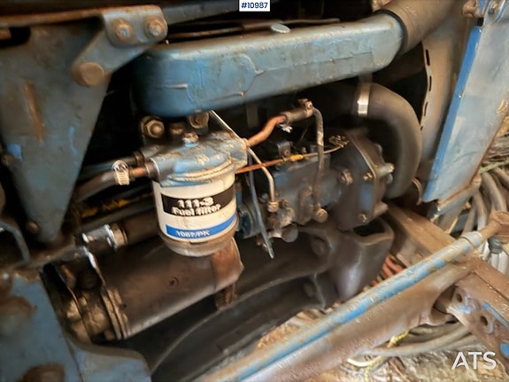 Ford 2000 2x4 traktor 12 of 27