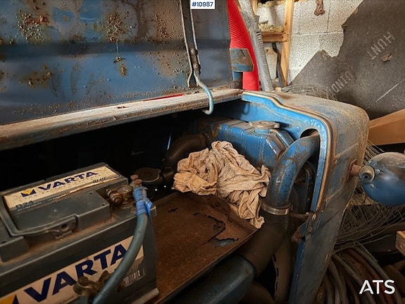 Ford 2000 2x4 traktor 13 of 27