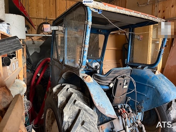 Ford 2000 2x4 traktor 5 of 27