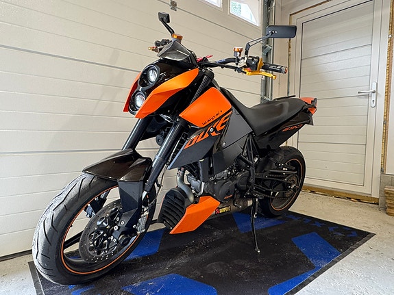 KTM 690 Supermoto 3 of 14