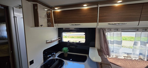 Pilote P740GJ SENSATION 180 HK AUT ALDE HENGERFESTE MASSE UTSTYR 24 of 30