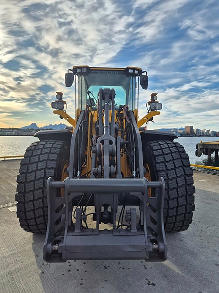 Volvo L110H 7 of 9