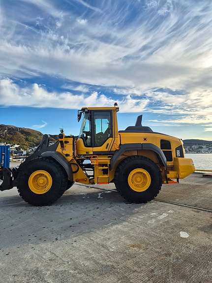 Volvo L110H 4 of 9