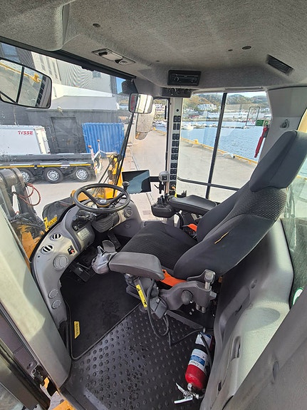 Volvo L110H 9 of 9