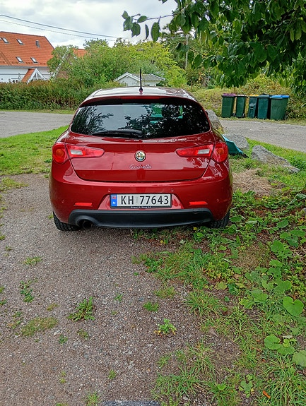 Alfa Romeo Giulietta 3 of 11