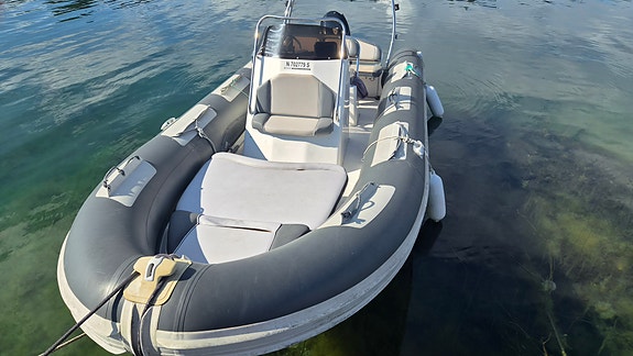 FALCON 650 - 2009 - EVINRUDE E-TEC - 115 HK 3 of 11