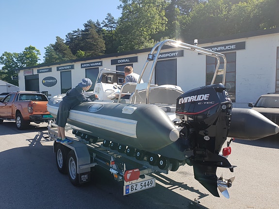 FALCON 650 - 2009 - EVINRUDE E-TEC - 115 HK 10 of 11