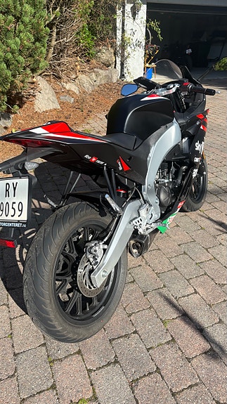 Aprilia RS 125 5 of 9
