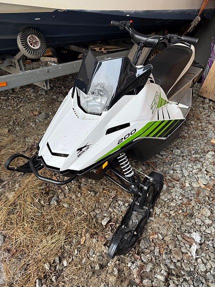 Arctic-cat Zr200 8 of 11