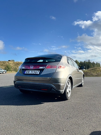 Honda Civic 4 of 25