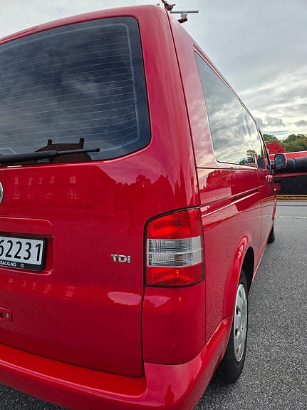 Volkswagen Caravelle 9 of 29