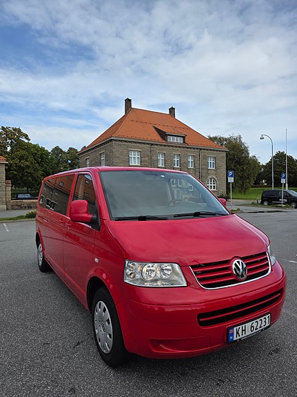 Volkswagen Caravelle 3 of 29
