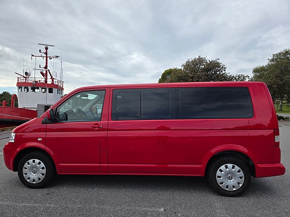Volkswagen Caravelle 5 of 29