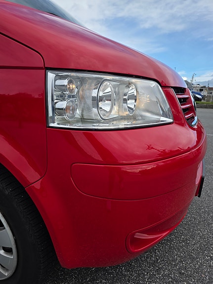 Volkswagen Caravelle 10 of 29