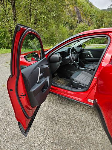 Citroen E-C4 8 of 13