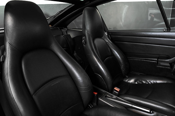 Porsche 911 12 of 28