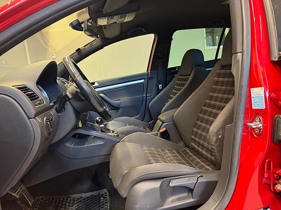 Volkswagen 12 of 17