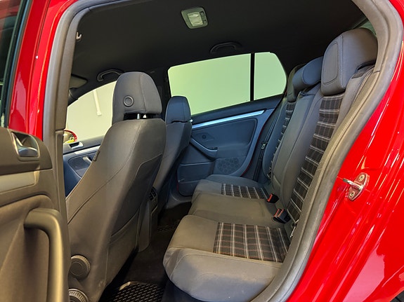 Volkswagen 13 of 17