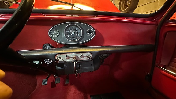 Morris Mini 8 of 25