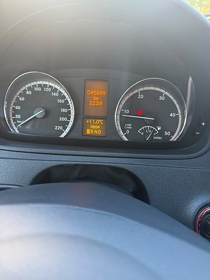 Mercedes-Benz Vito 113 2 of 25