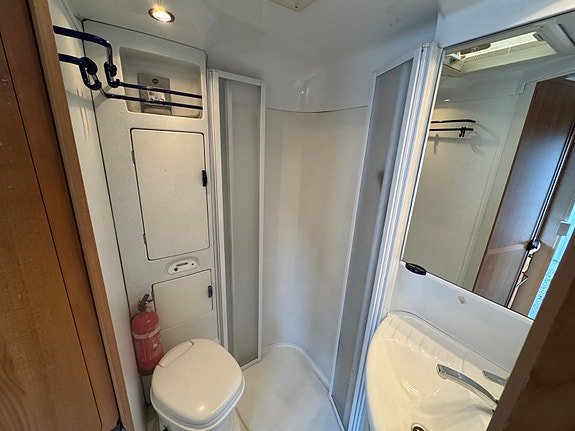 Hymer Mercedes-Benz Star Line B640 24 of 28