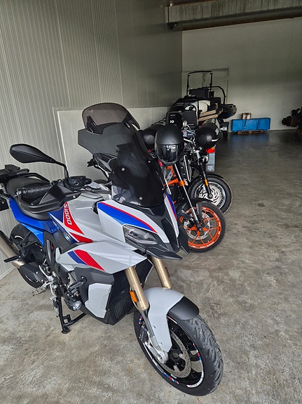 BMW S 1000 XR 3 of 23