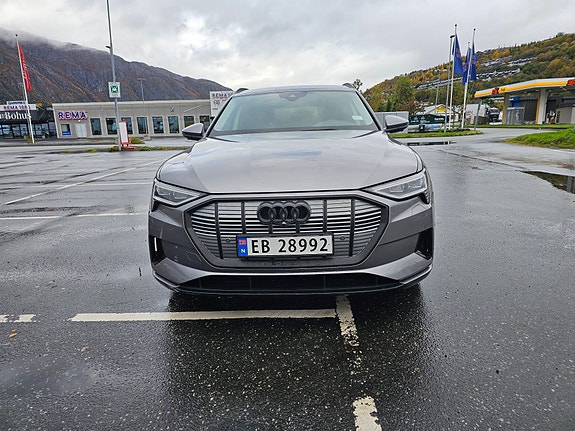 Audi e-tron 2 of 30