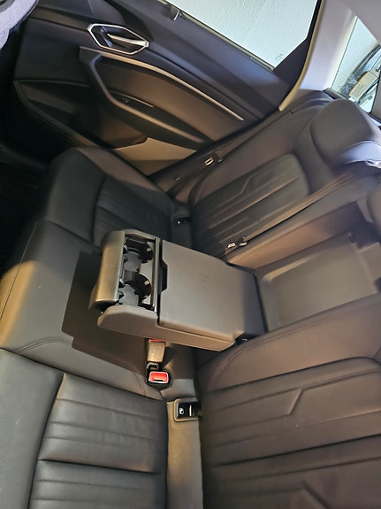 Audi e-tron 17 of 30