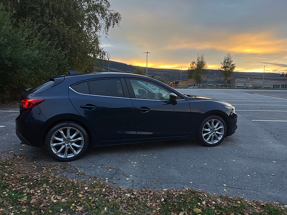 Mazda 3 4 of 22