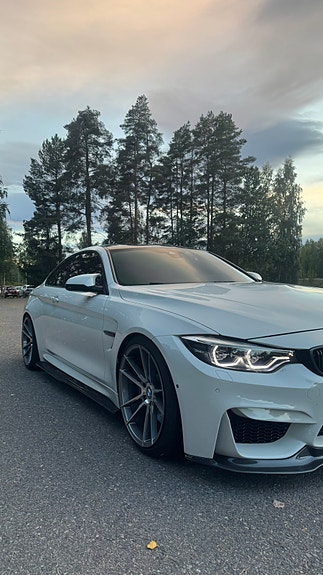 BMW M4 9 of 27