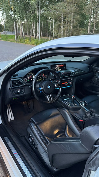 BMW M4 17 of 27