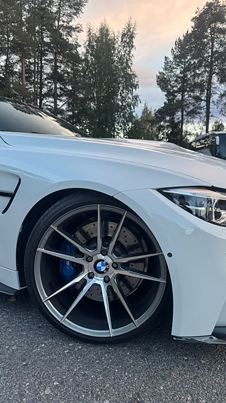 BMW M4 4 of 27
