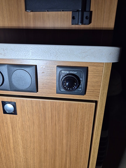Dethleffs Nomad 560RFT-RET 13 of 23