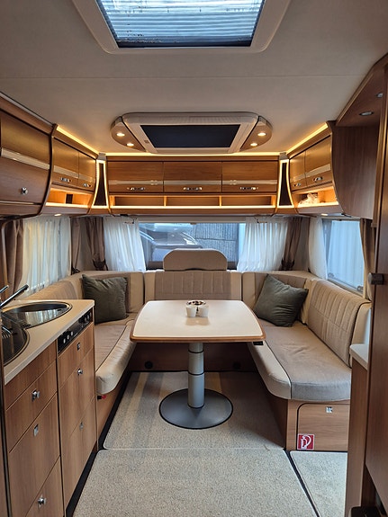 Dethleffs Nomad 560RFT-RET 2 of 23
