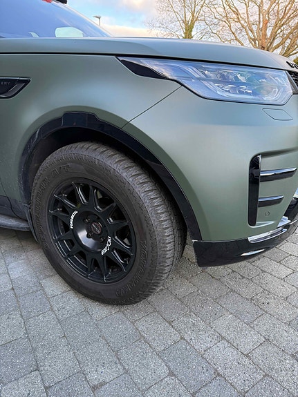 Land Rover Discovery 5 9 of 30