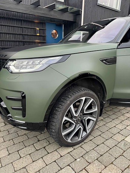 Land Rover Discovery 5 26 of 30