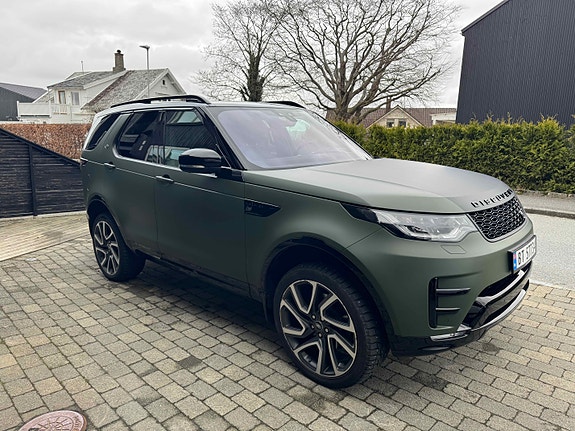 Land Rover Discovery 5 24 of 30