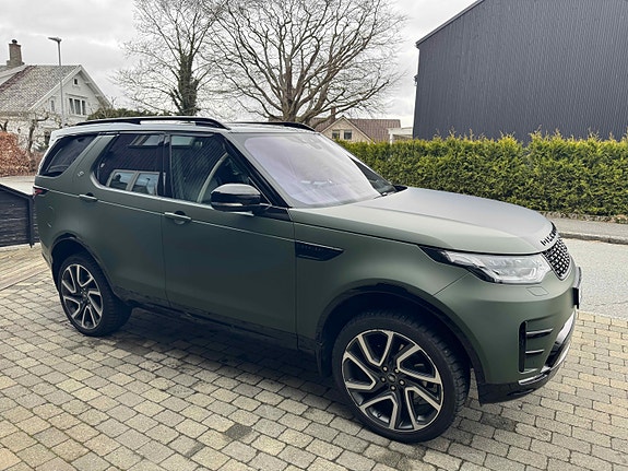 Land Rover Discovery 5 25 of 30