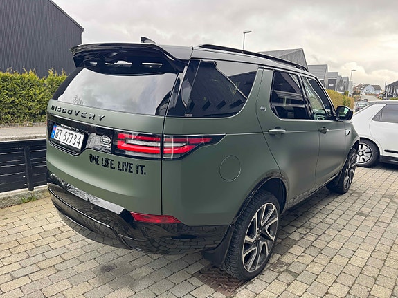 Land Rover Discovery 5 18 of 30
