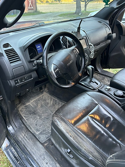Isuzu D-max 13 of 14