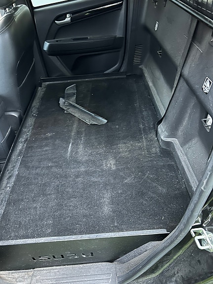 Isuzu D-max 14 of 14